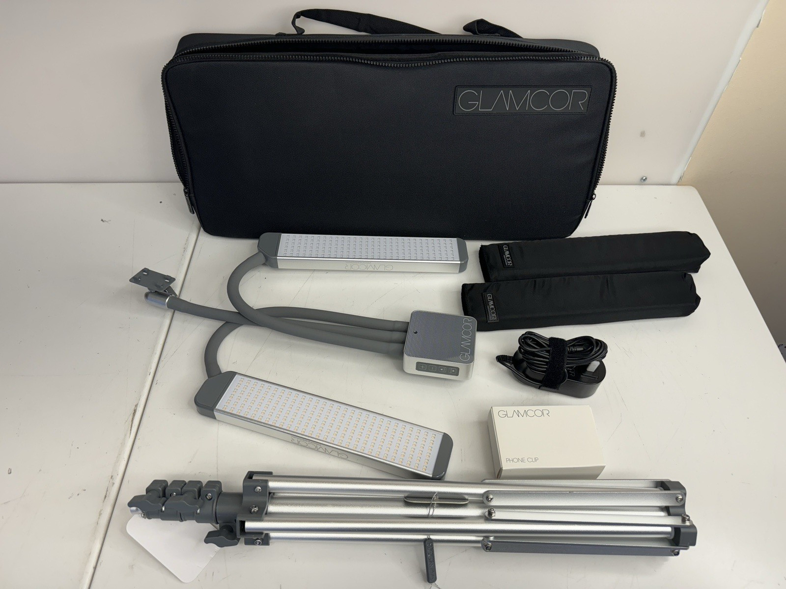 GLAMCOR Multimedia X Portable LED Lighting Kit