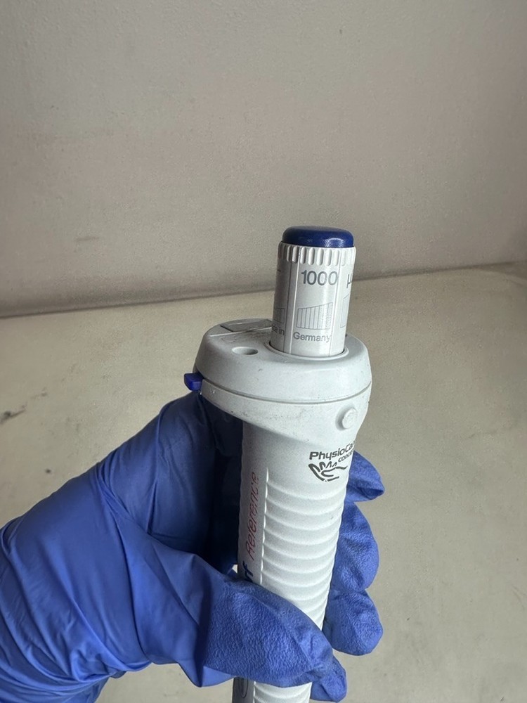 Eppendorf Reference 1000 Adjustable Pipette 500 - 1000 µL AS-IS