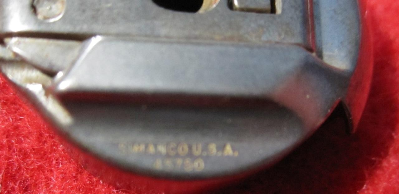 1938 VINTAGE SINGER SEWING MACHINE BOBBIN CASE FITS 301 / 221 NO. 45750