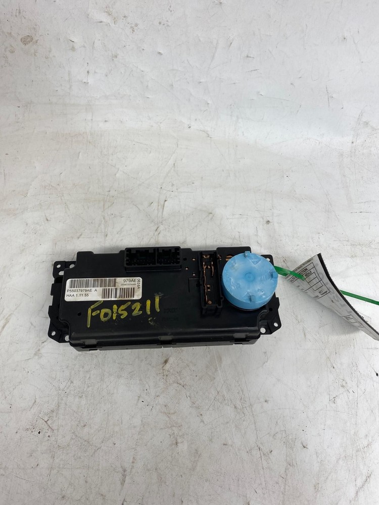 Used A/C Selector Switch fits: 2008 Jeep Commander automatic temperature control