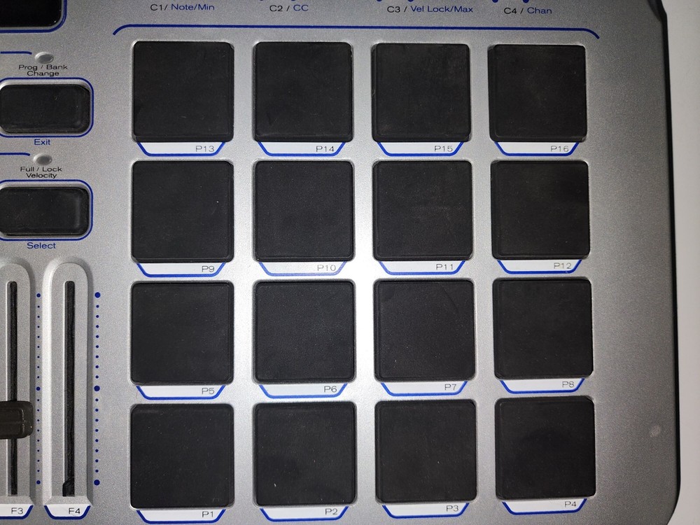 M-Audio Trigger Finger USB Midi Controller Surface Drum Pad with USB Cable