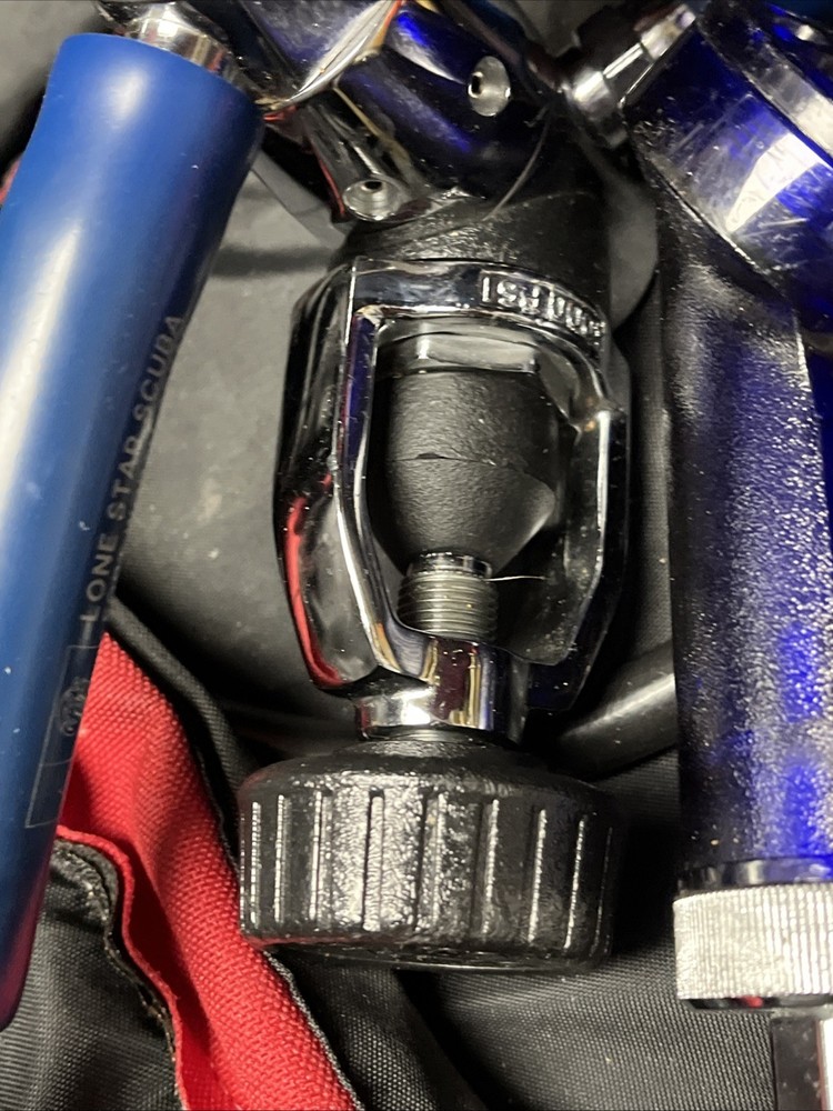 Oceanic Datamax Pro Air Scuba Dive Computer Console With Dive Bag & Regulators