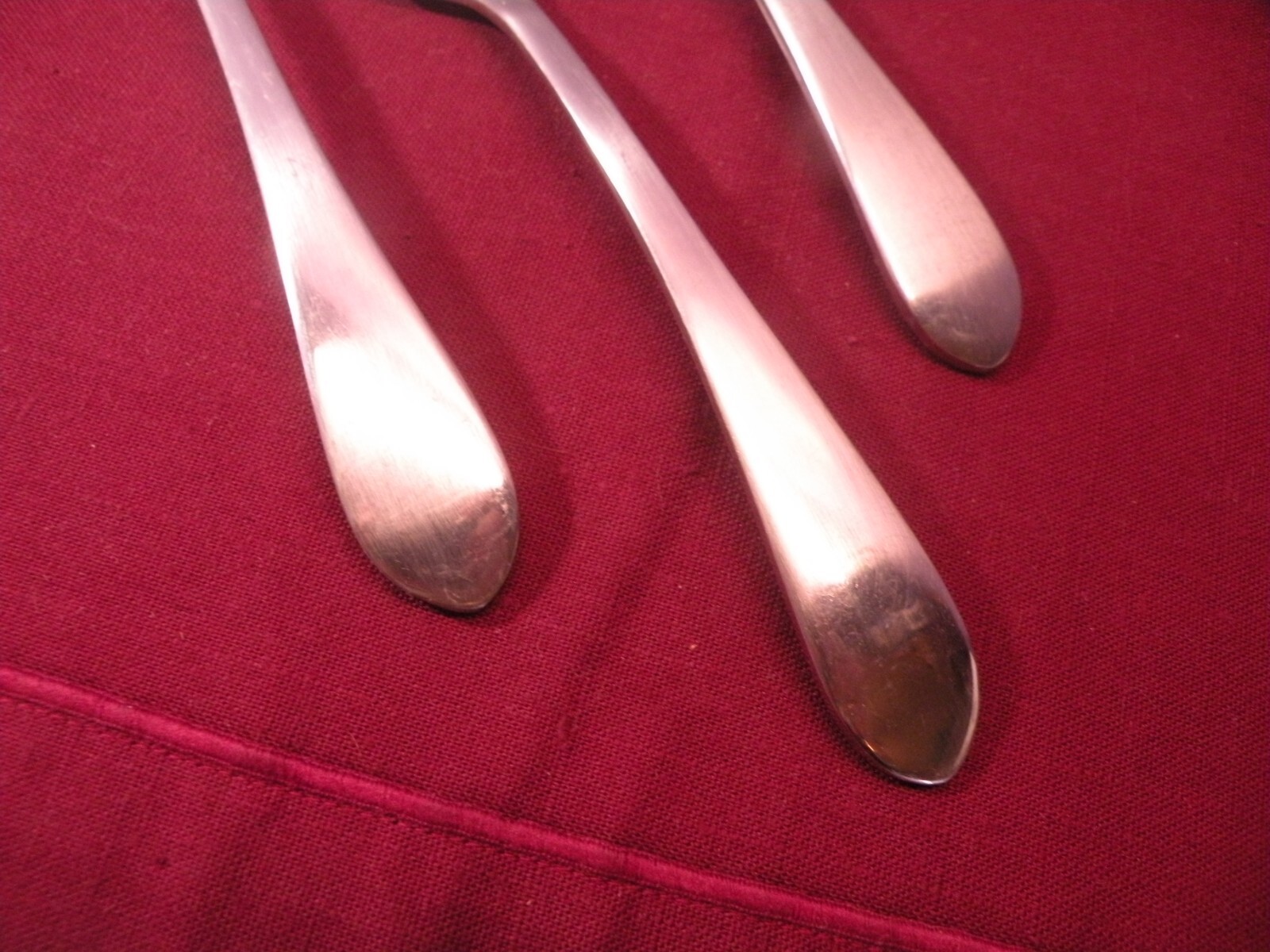 SET OF 3 TOWLE BOSTON ANTIQUE Oval Soup Spoons 18/10 Satin Stainless China 8"