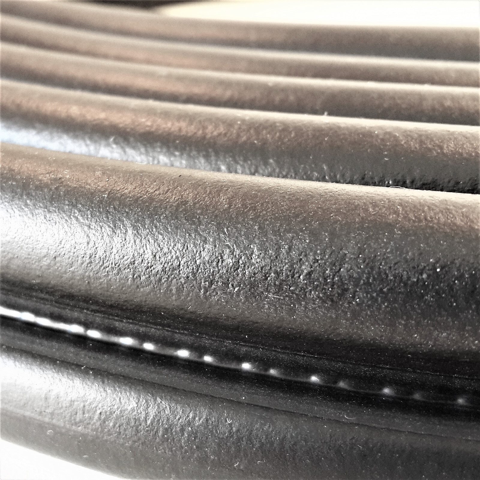 Jeep Grand Cherokee ZJ (93-98) Trunk Liftgate Rubber Seal Weatherstrip 55135179