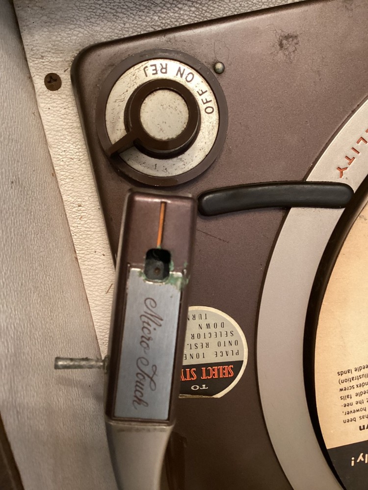 Zenith Stereophonic Record Player Model KPS-80L 1963