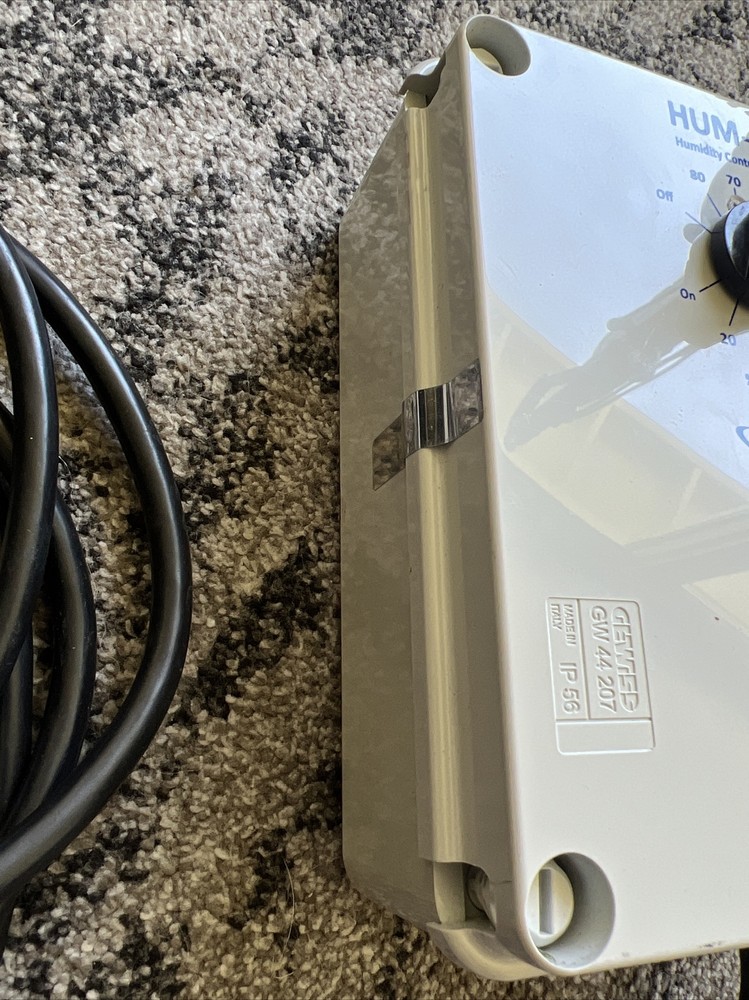 C.A.P. HUM-1 Humidity Controller