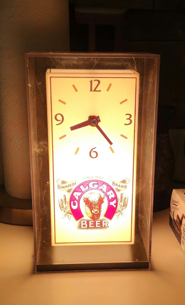 CALGARY LIGHT UP BEER CLOCK