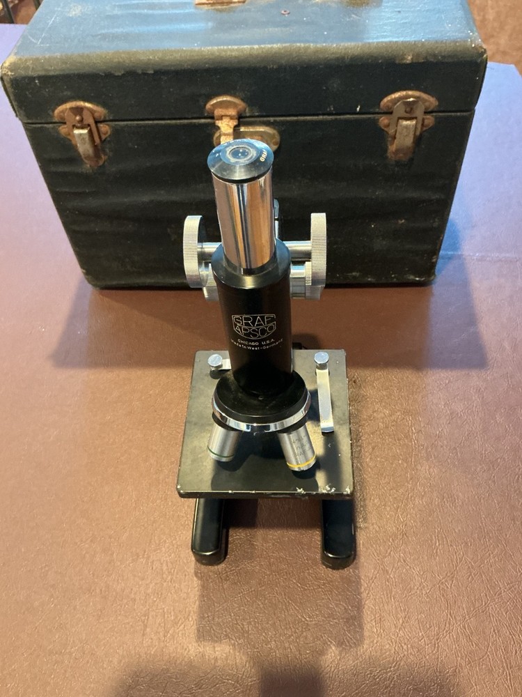 GRAF APSCO  MICROSCOPE. 3 OBJECTIVES. WITH CASE.