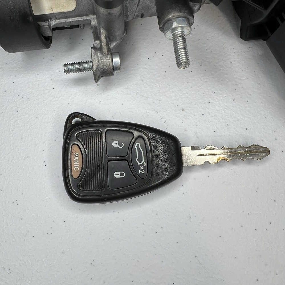 05-08 Chrysler 300 Entry Ignition Switch Receiver Module Node W/ Key 56038665AS