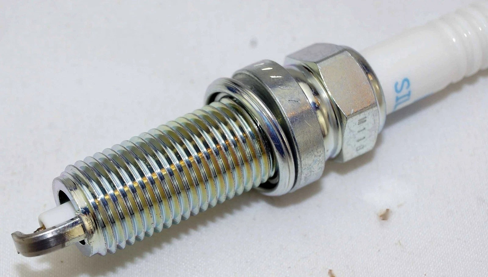 Set of 4 Genuine NGK 93482 Laser Iridium Spark Plug SILZKAR7B11 for 11-19 Subar