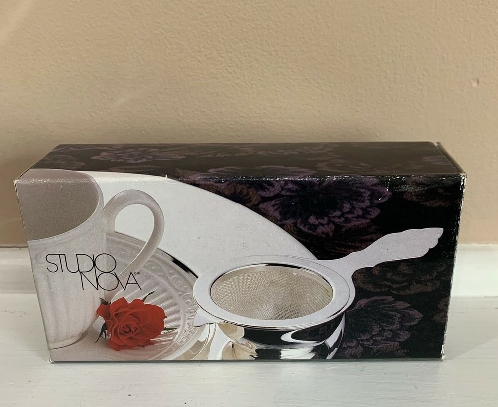 Studio Nova Silverado Mesh Tea Strainer with Base Silver Plated