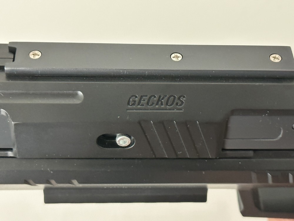 Gecko Soft Bullet Launcher with Red Dot Sight