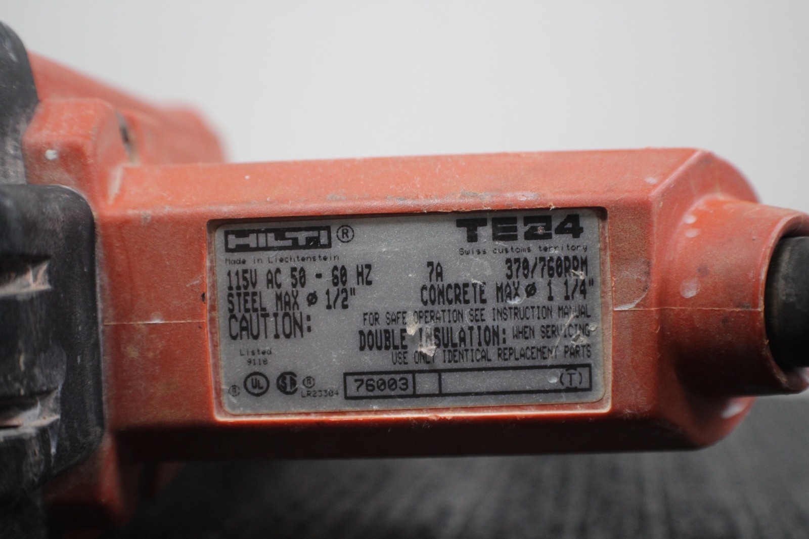 Hilti TE24 - 115V Corded Rotary HAMMER DRILL - W/Hard Shell Case.