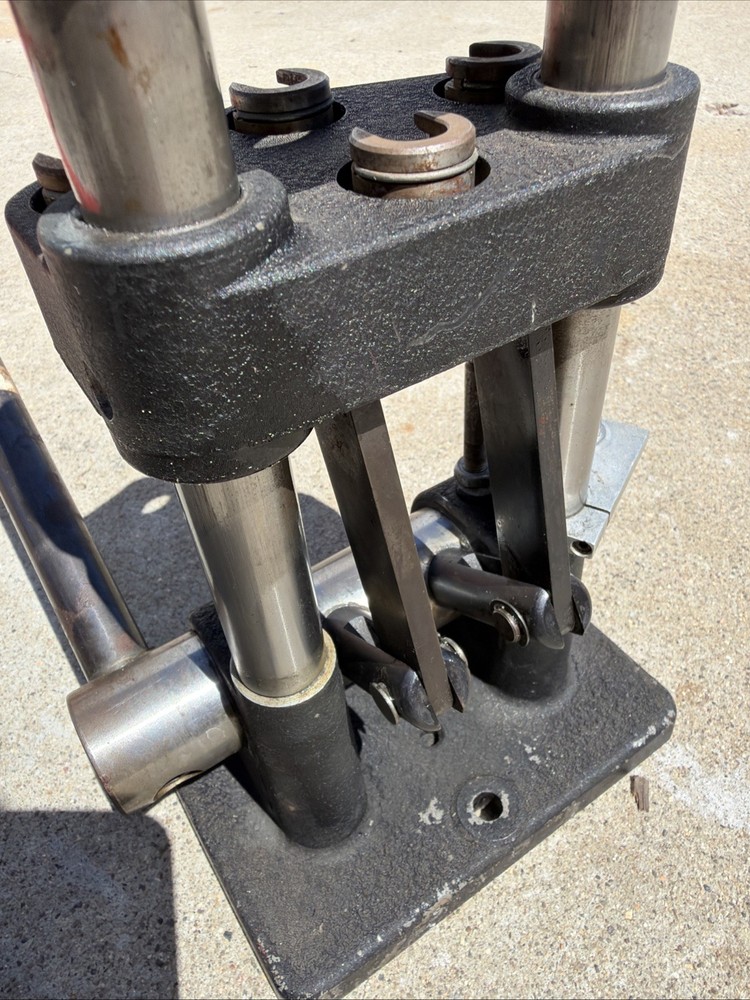 CH RELOADING PRESS - MODEL NO 444 C&H