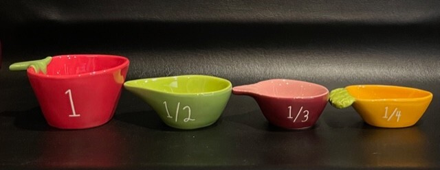Rae Dunn Garden Vegetable Measuring Cups Set