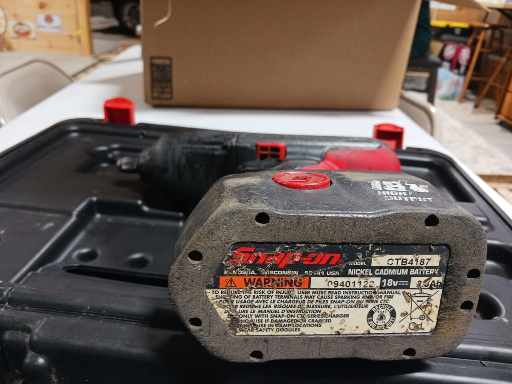 Snap-on 1/2" drive18 volt impact model #ct6850