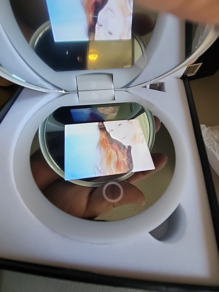 Compact Makeup Mirror with UV Camera For Sunscreen Test LED Pocket Handheld
