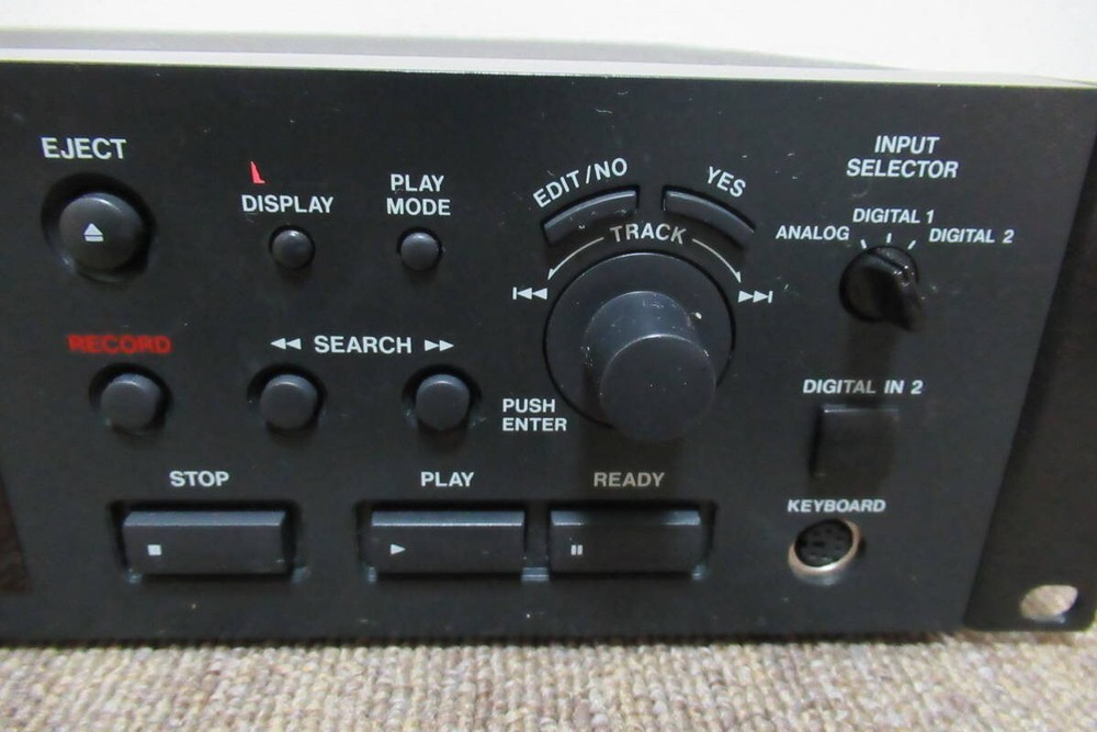 Tascam MD-350 Mini Disc Player Recorder MD Deck