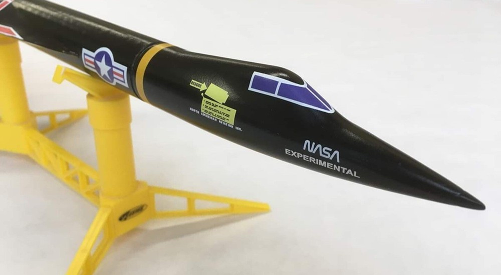 X-16 flying model rocket kit clone starfighter model rocket New Sealed