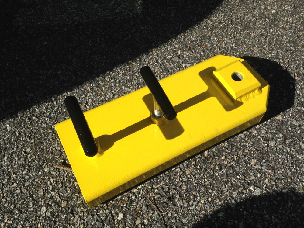 Clamp-on Towing Hitch for Forklifts, 5" fork width