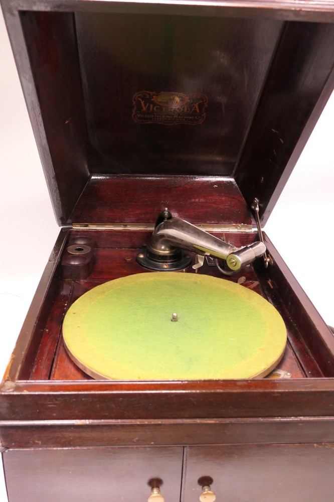 Victrola Victor Talking Machine VV-IX. Working.