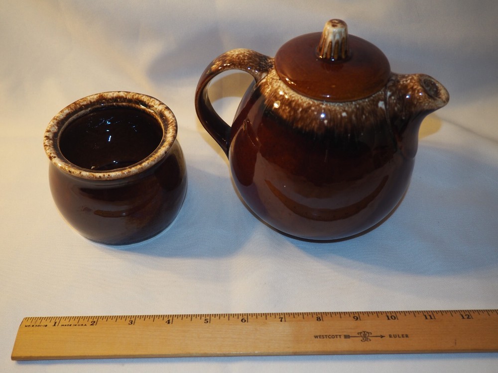 Hull Ovenproof Tea Pot and Bowl Brown Drip