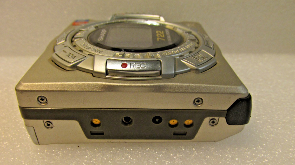 Sharp Portable Minidisc Recorder Player MD -MS722S- Untested, Sold As Is.