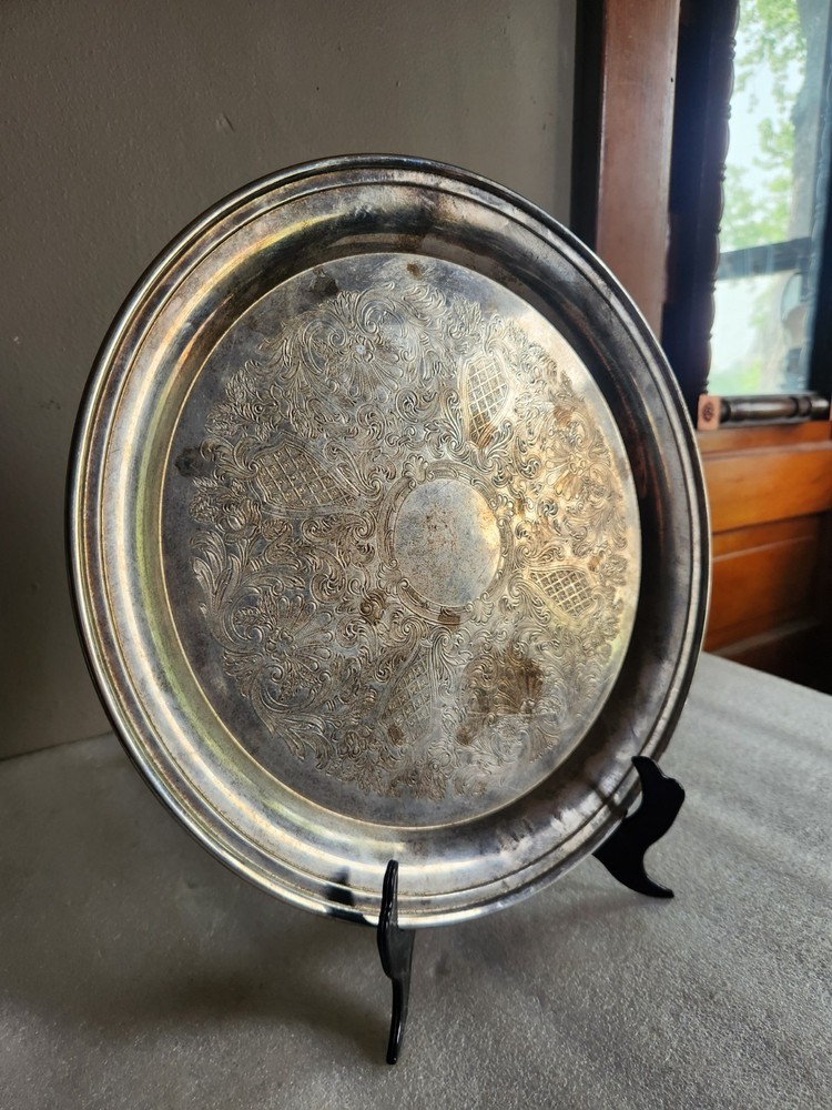 12" Round Silverplated Tray • No Makers Mark