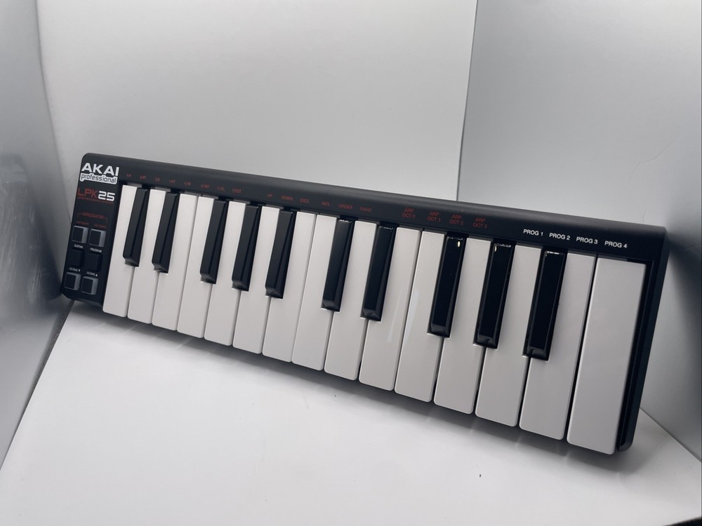 AKAI Professional LPK25 USB MIDI Controller Keyboard