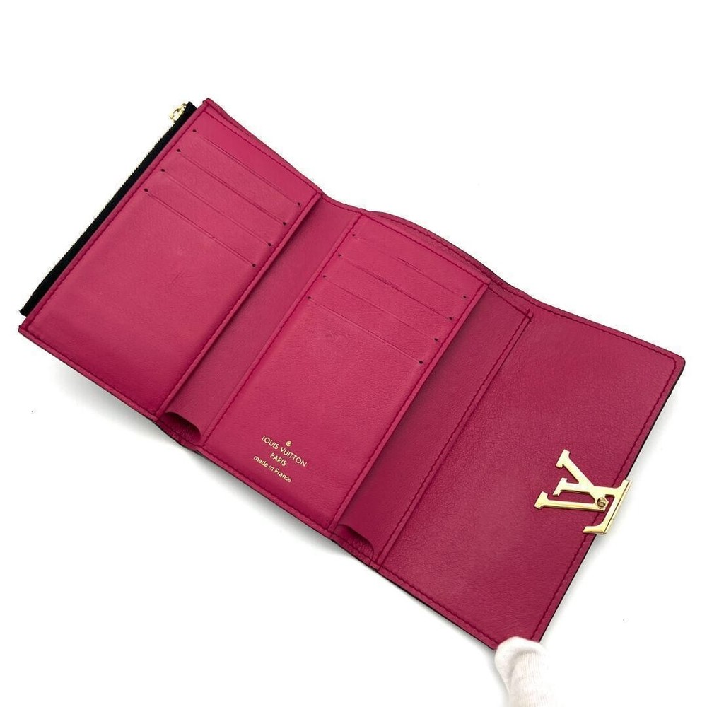 Louis Vuitton Portefeuille Capucines Compact Black C260