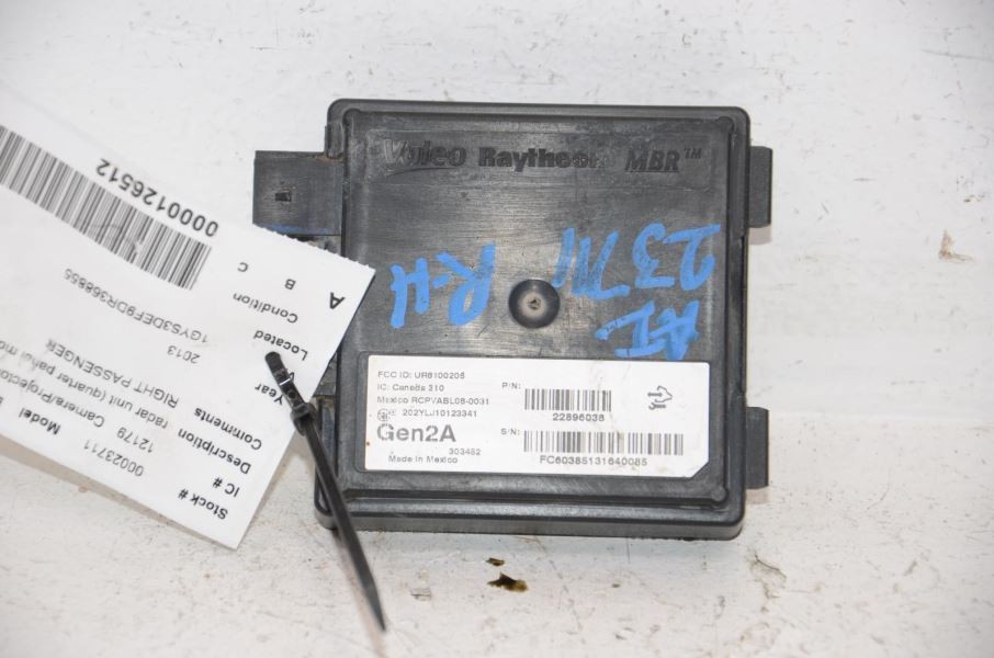 2011-2014 CADILLAC ESCALADE Blind Spot Alert Computer Module RIGHT side   777918