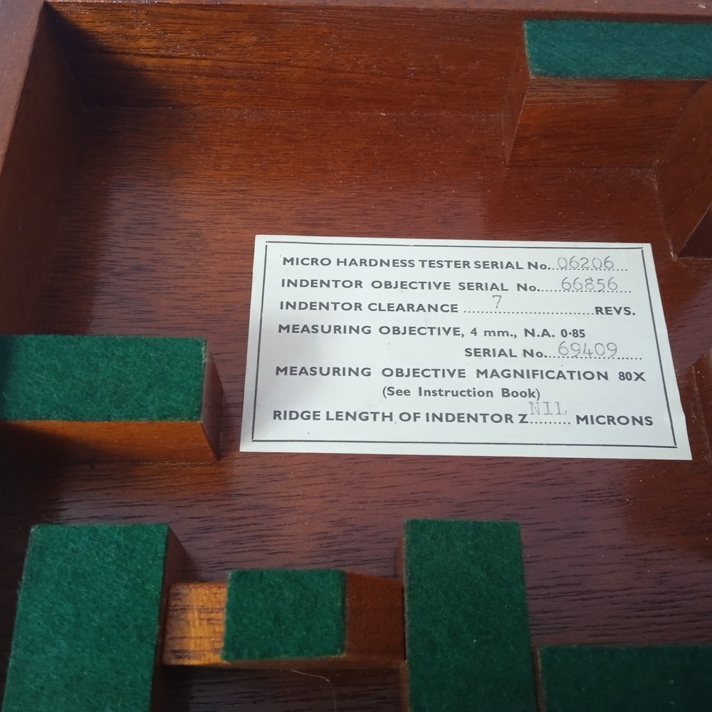 MICRO HARDNESS TESTER MO 6206 VICKERS MO 51315 PROJECTION MICROSCOPE