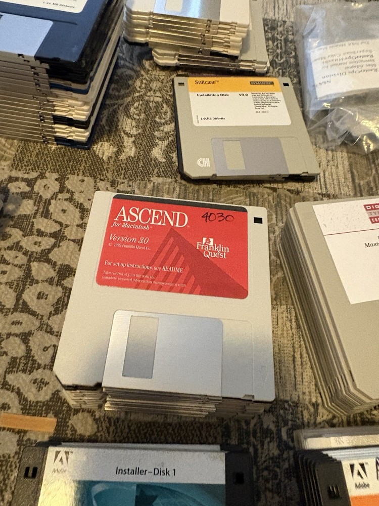 Apple HUGE Disk Lot () Mixed Software UNTESTED