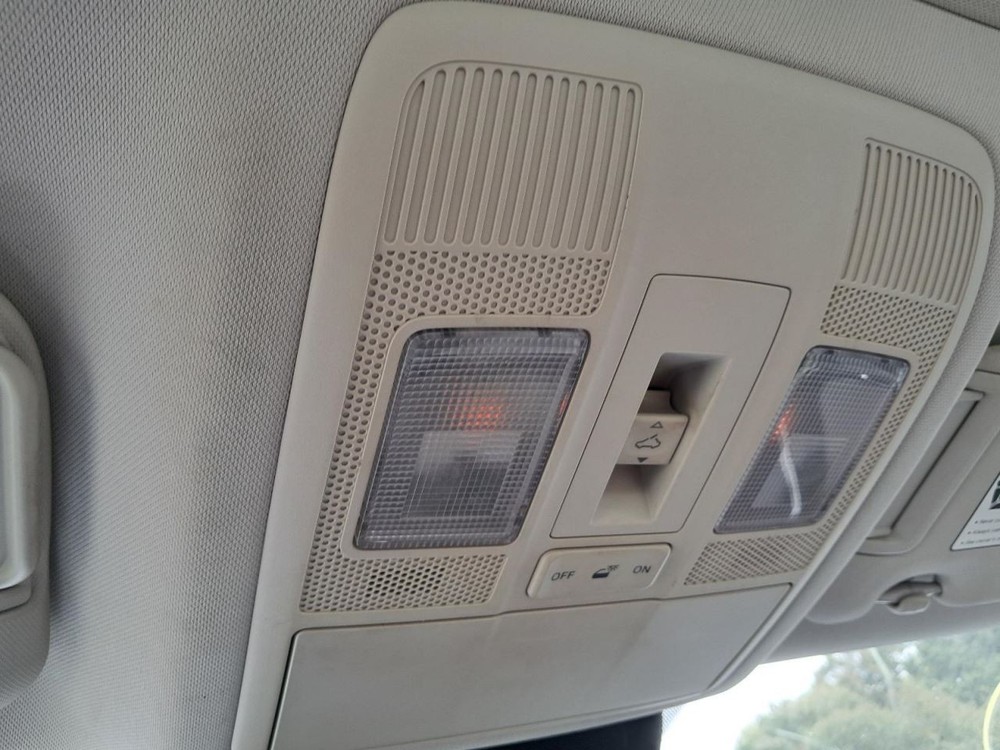 6 2014 Glove Box 4848079