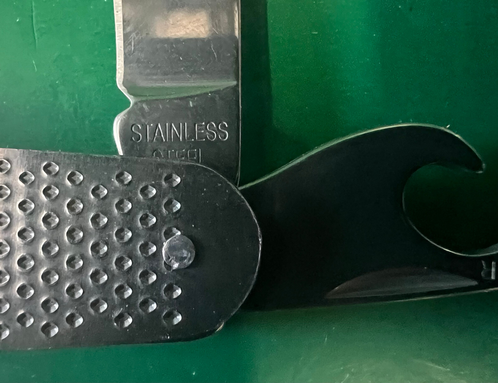 US ARMY STAINLESS STEEL POCKET KNIFE- NEW CONDITION