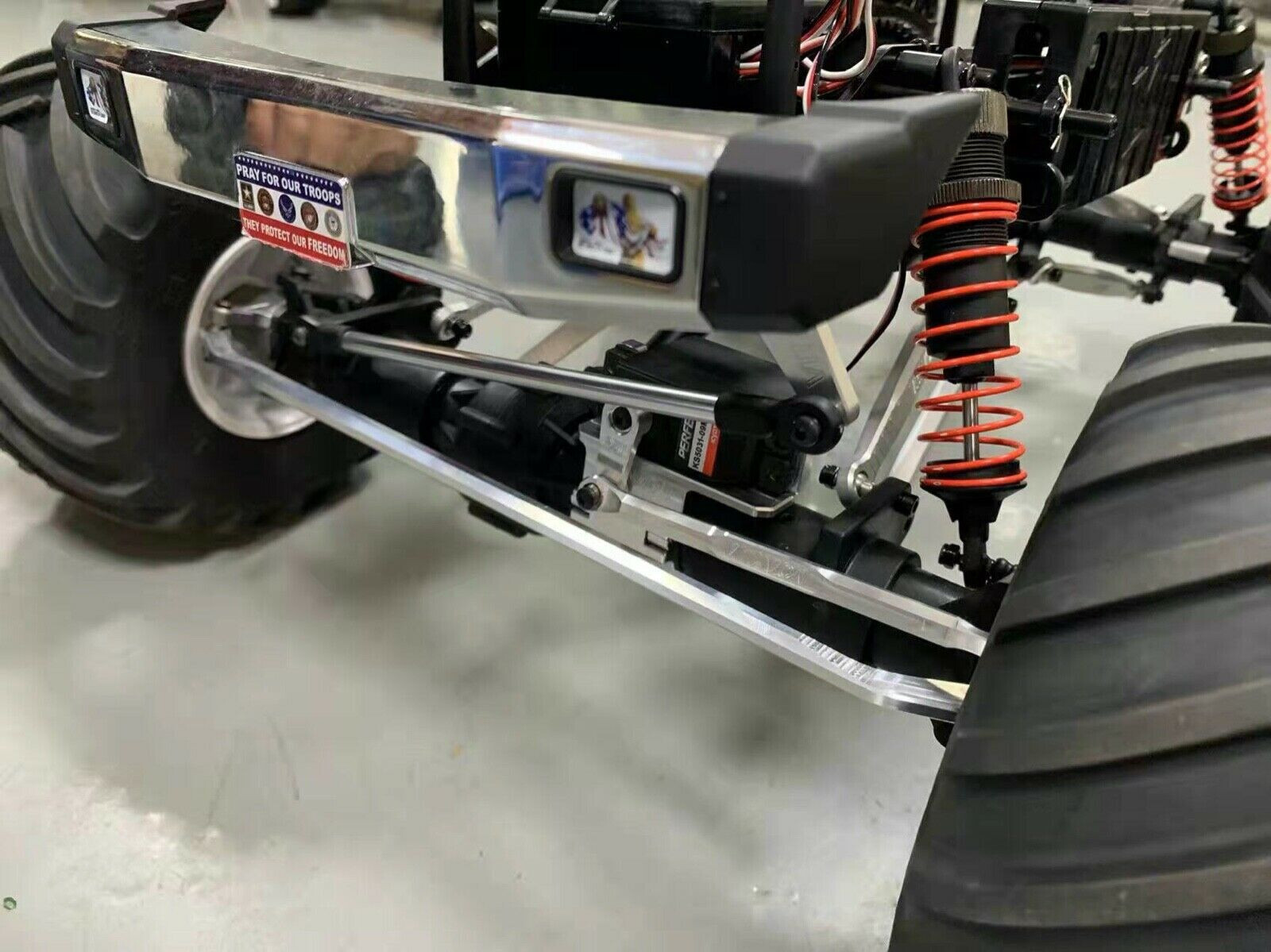 VITAVON Kyosho USA-1 Redesigned Steering Set up & Panhard Mount