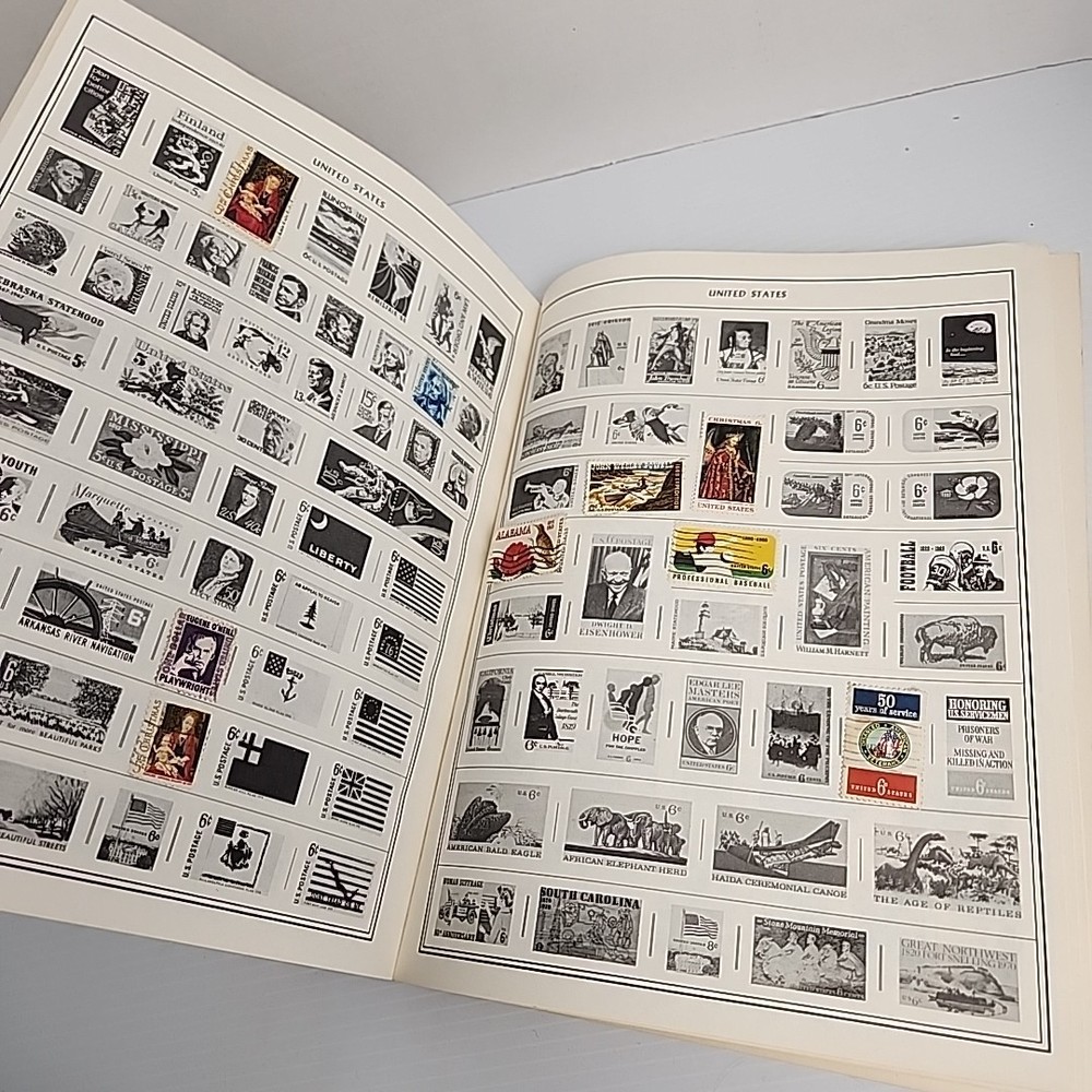 Harris Pioneer World Wide Postage Stamp Album 1977 180+ Stamps Collection & USA