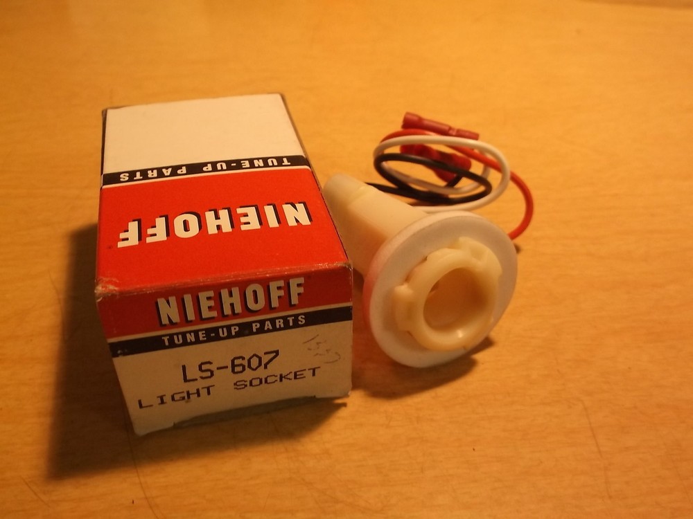 NEW Niehoff LS-607 Light Socket *FREE SHIPPING*