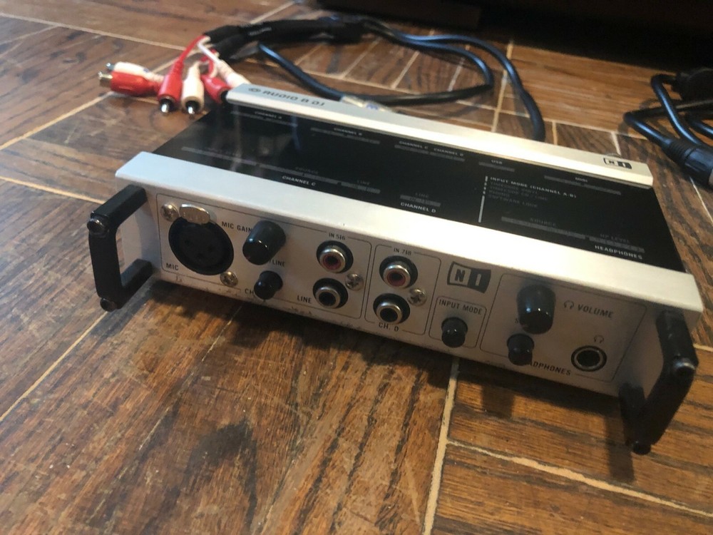 Native Instruments Traktor Scratch