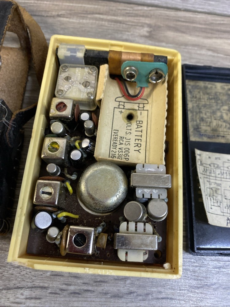 Emerson 14 Transistor Radio With Case Tested Working