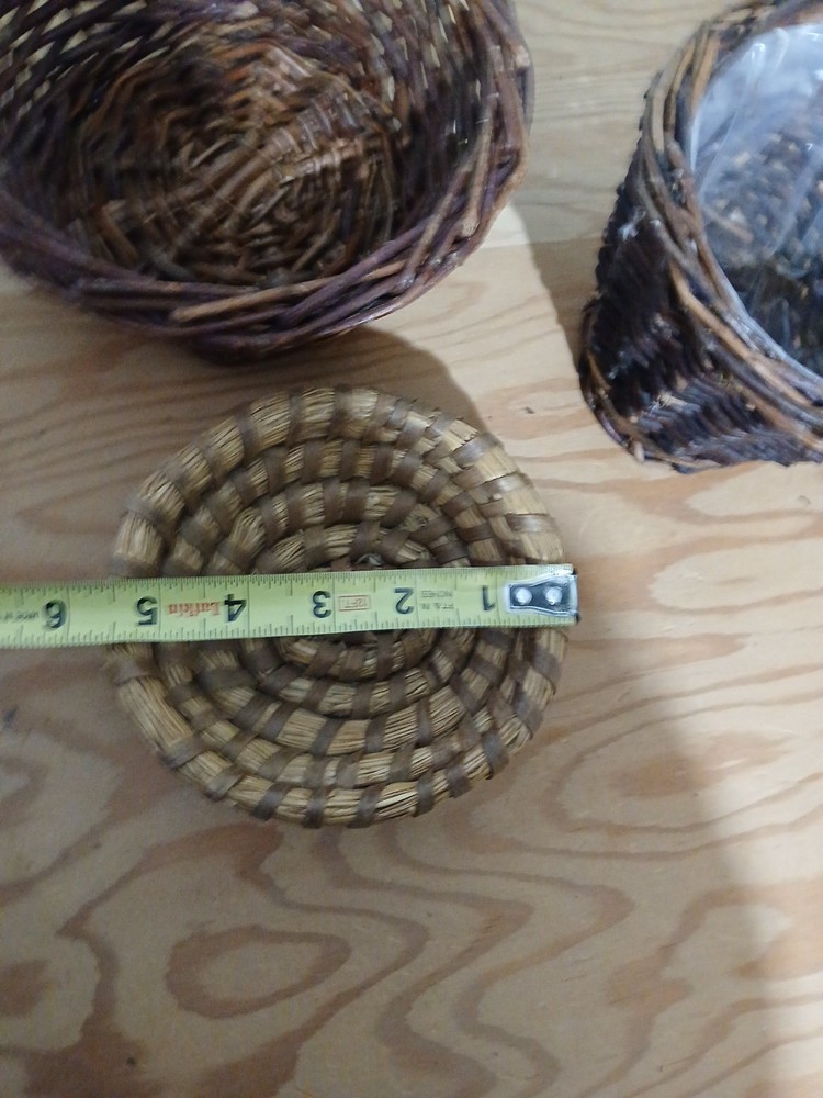 3 Rustic Woven Baskets, Willow Or Straw, One Includes A Plastic Liner