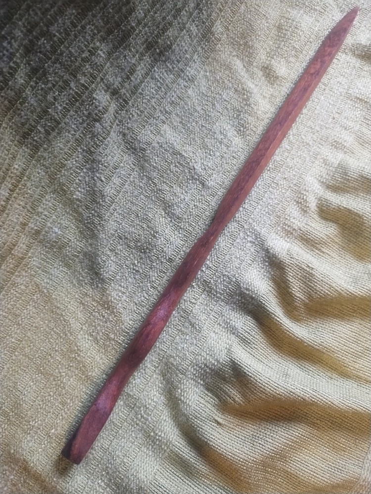 long red spreader knife