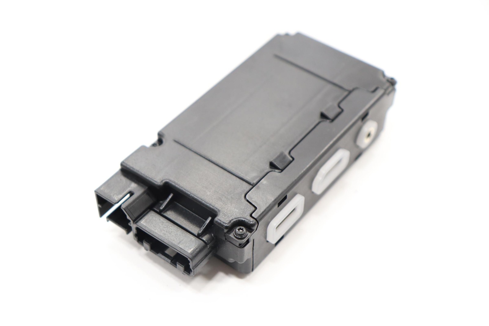 2017 - 2021 CHRYSLER PACIFICA FRONT RIGHT SEAT BACK MEDIA INPUT PORT PANEL OEM