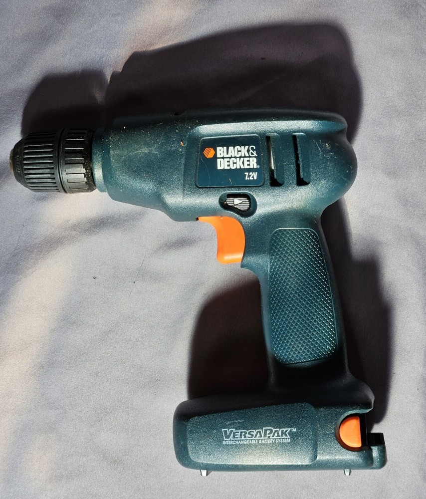 BLACK AND DECKER VERSAPAK CORDLESS DRILL