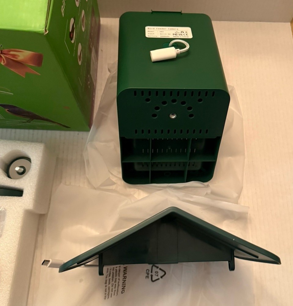 Smart Camera Bird Feeder Solar Powered