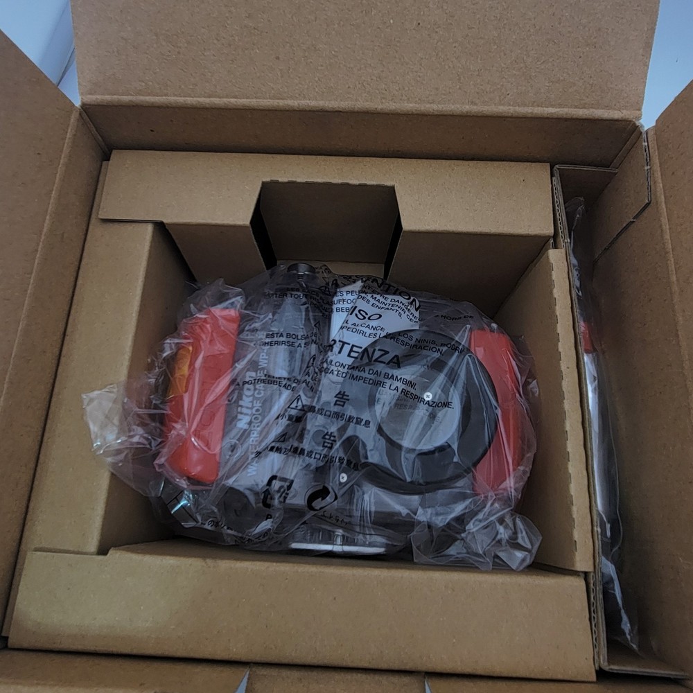 Nikon WP-CP1 Waterproof Case NEW L@@K