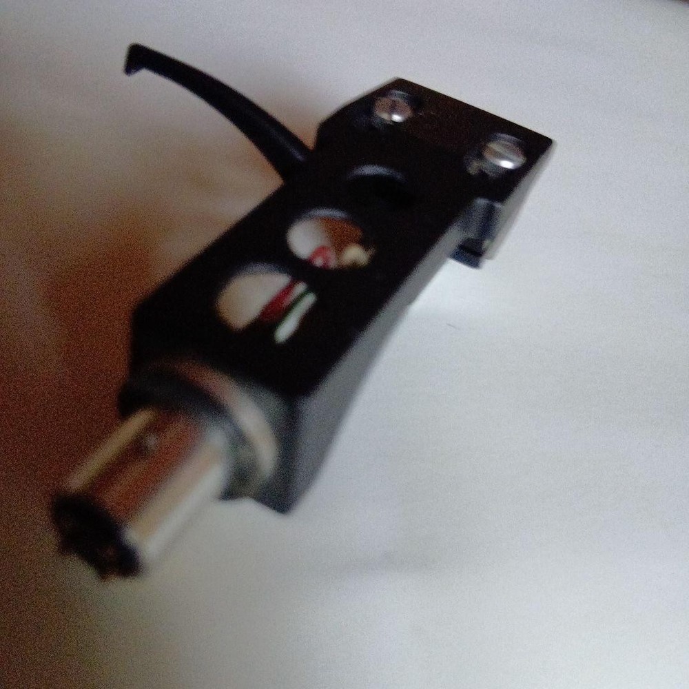 Technics genuine headshell with a 207C cartridge