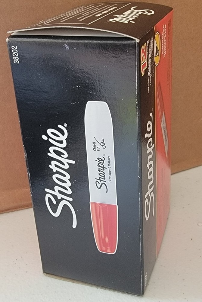 Sharpie Permanent Marker, Chisel Tip, Red, Pack of 12