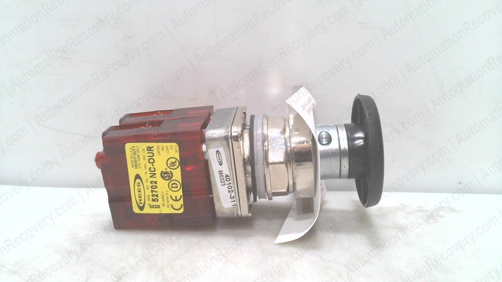 REES 40102-311, MAIN PUSH BUTTON OPERATOR W/ PADLOCK ATTACHED, NEW #228096