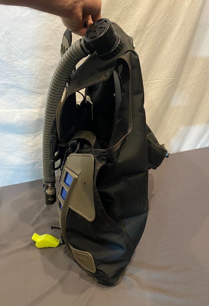 Tekna BCD Compact SCUBA Buoyancy Compensation Device Size Medium GREAT